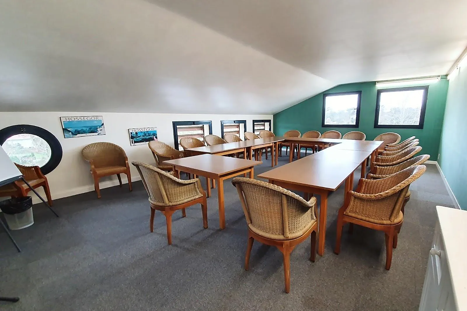 Hôtel, HÔTEL LE PAVILLON BLEU