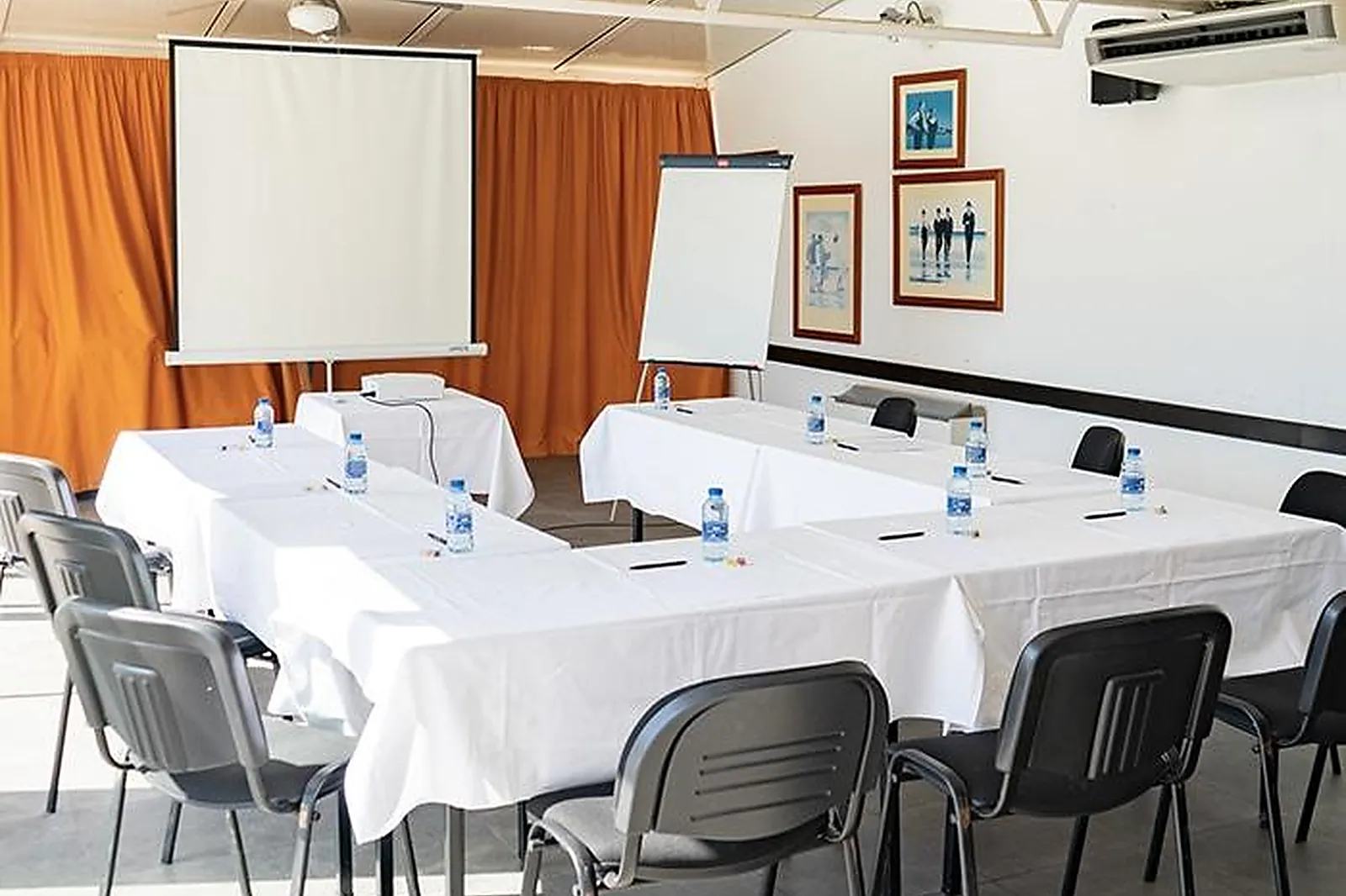 Hôtel, HÔTEL LE PHOEBUS GARDEN & SPA