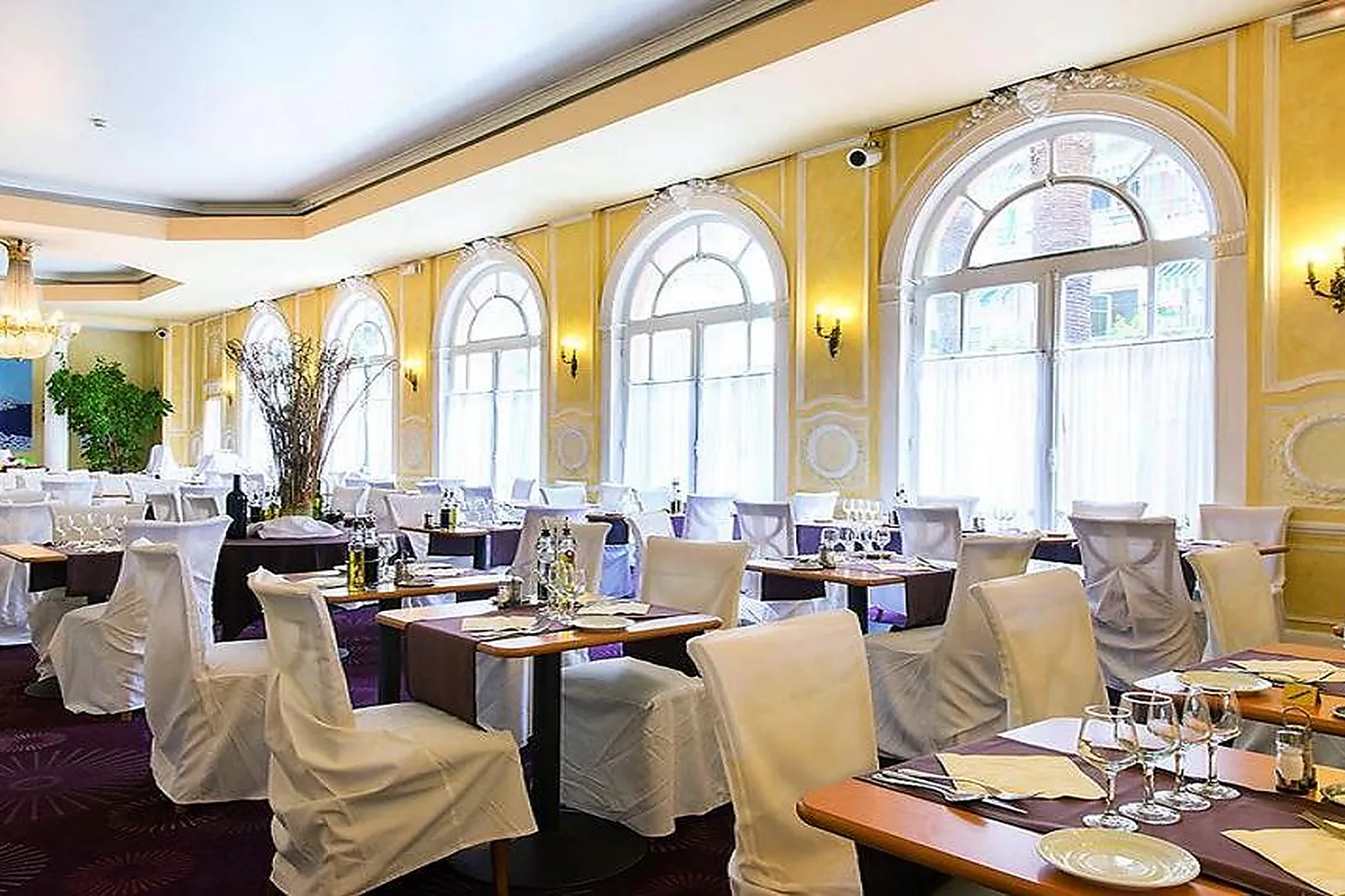 Lieux événementiels, HÔTEL LE ROYAL NICE