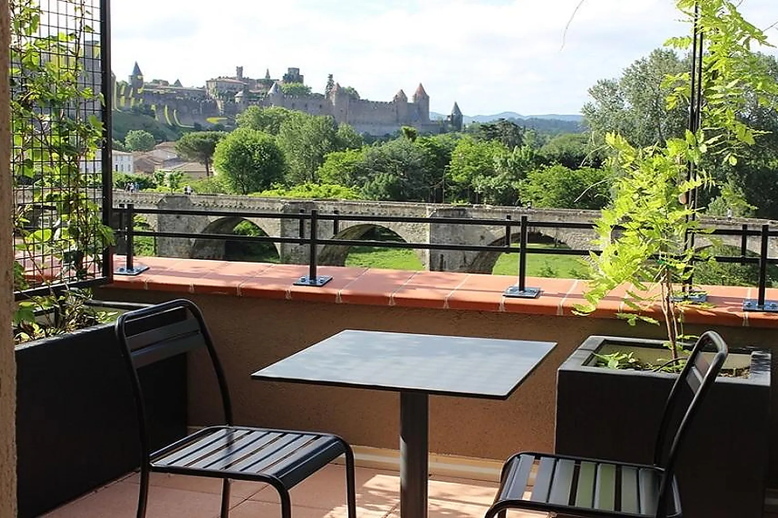 Lieux événementiels, HÔTEL LES CHEVALIERS BY SOWELL