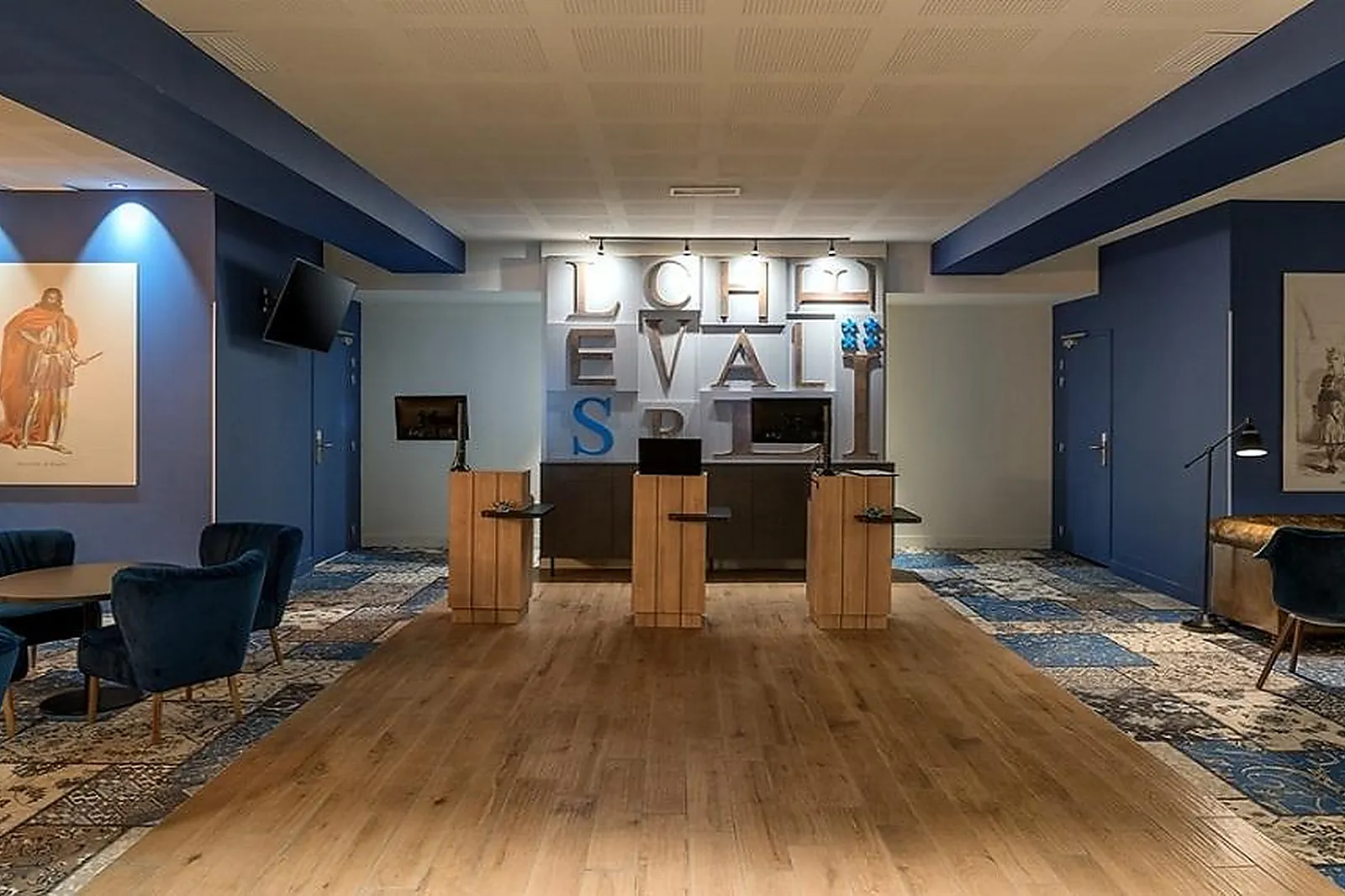 Lieux événementiels, HÔTEL LES CHEVALIERS BY SOWELL