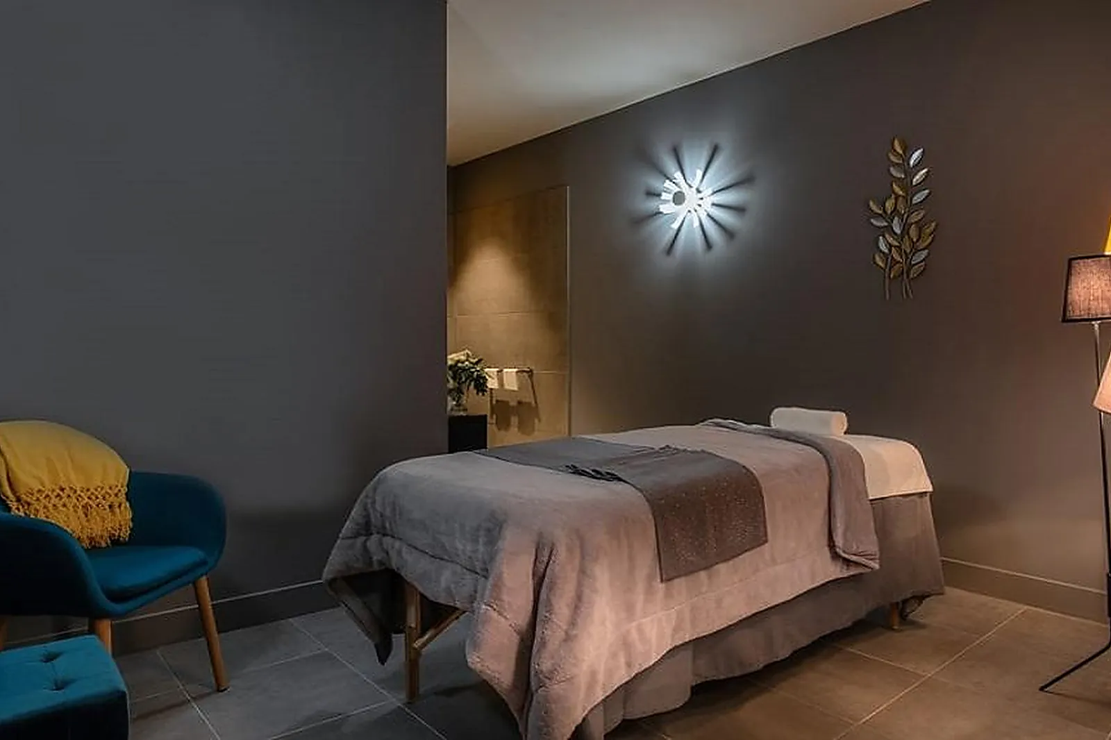 Lieux événementiels, HÔTEL LES CHEVALIERS BY SOWELL