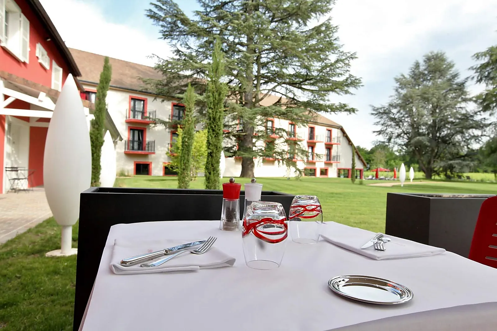 Lieux événementiels, HÔTEL LES MARITONNES PARC & VIGNOBLE RESTAURANT ROUGE & BLANC