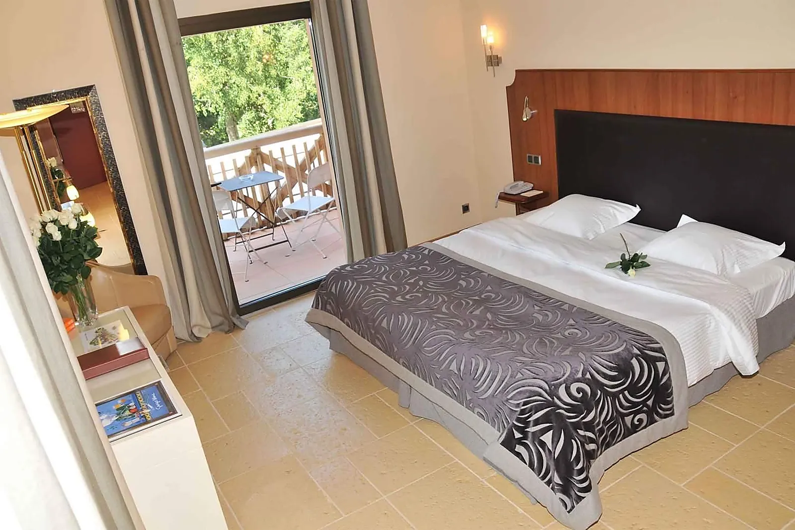 Lieux événementiels, HÔTEL LES SAULES PARC & SPA