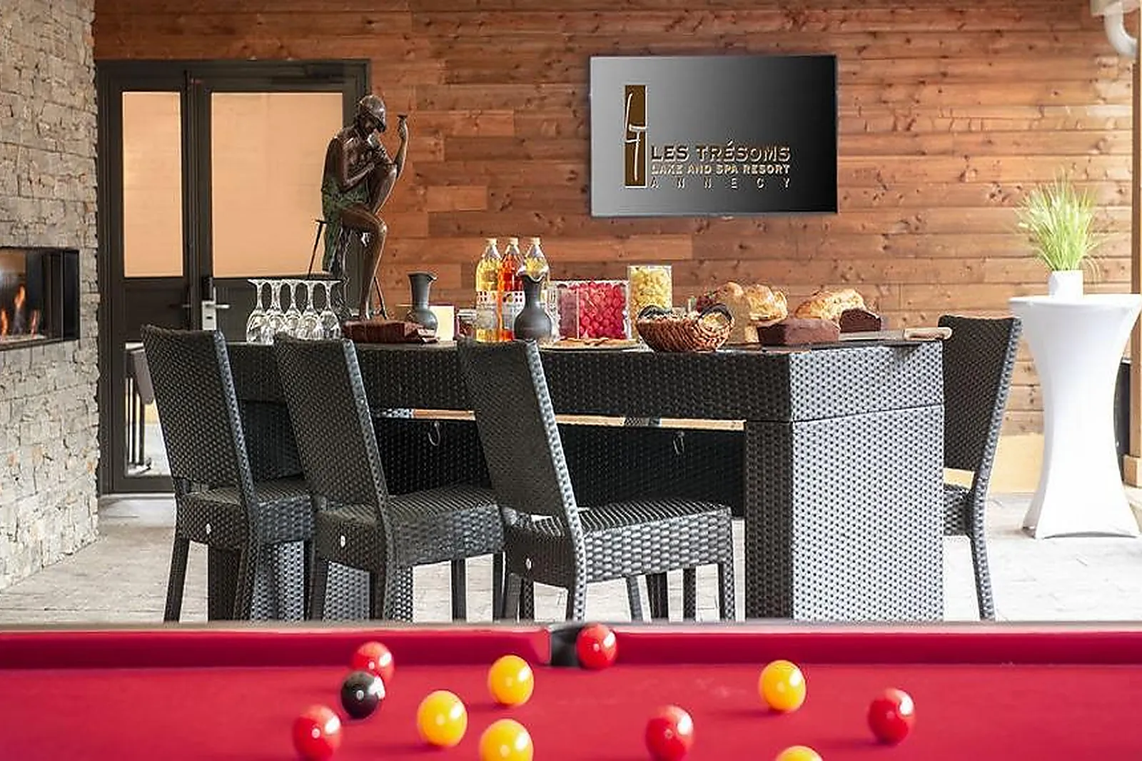 Hôtel, HÔTEL LES TRÉSOMS, LAKE AND SPA RESORT