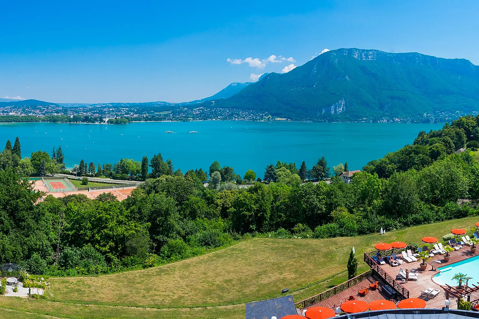 Hôtel, HÔTEL LES TRÉSOMS, LAKE AND SPA RESORT