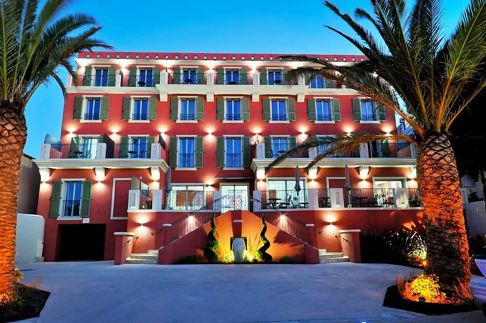 Hôtel, HÔTEL LIBERATA & SPA