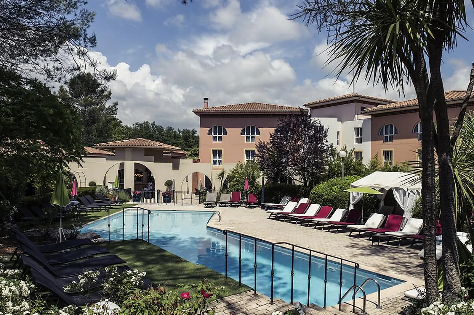 Hôtel, HÔTEL MERCURE ANTIBES SOPHIA ANTIPOLIS