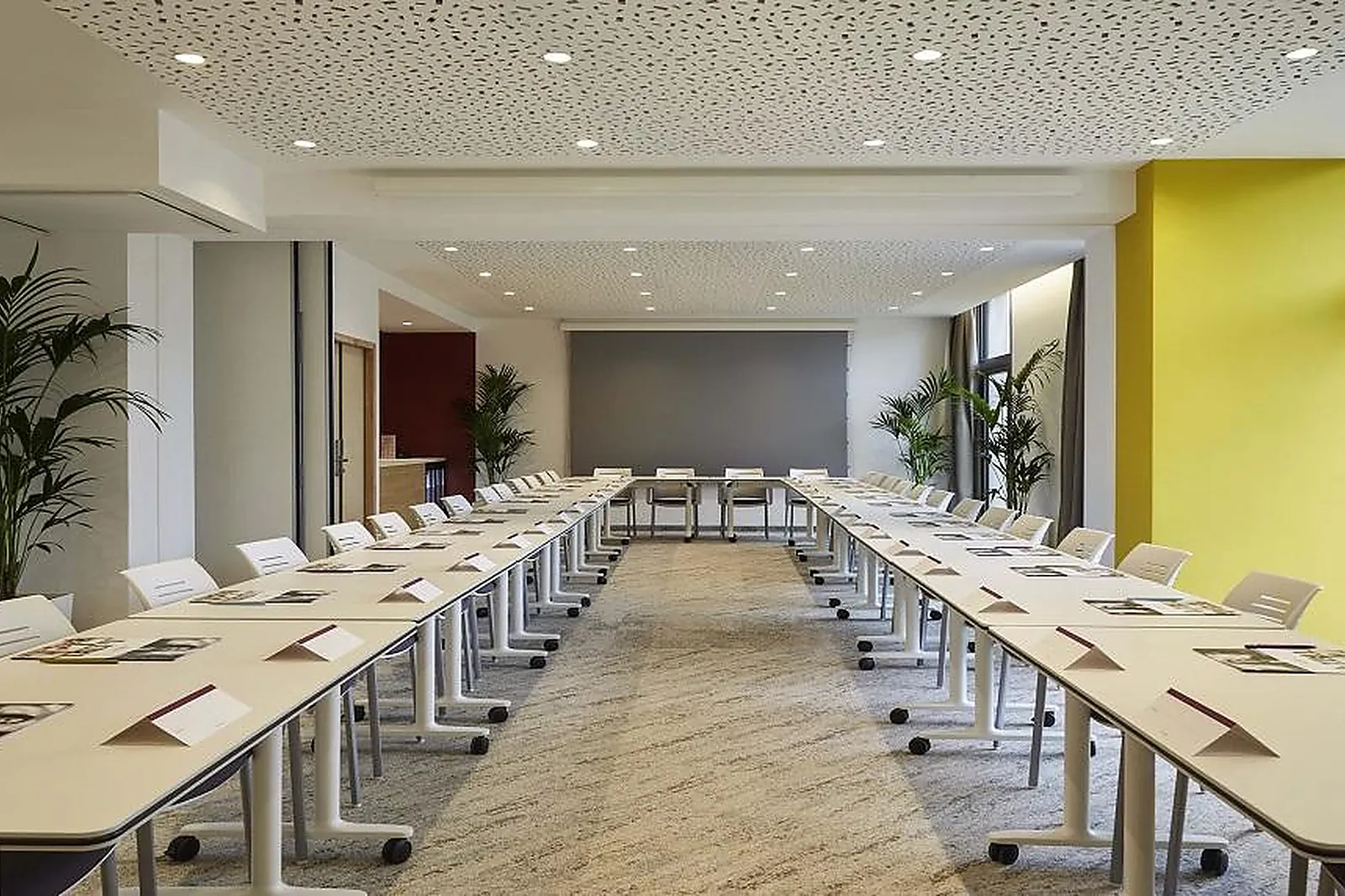 Lieux événementiels, HÔTEL MERCURE AVIGNON GARE TGV