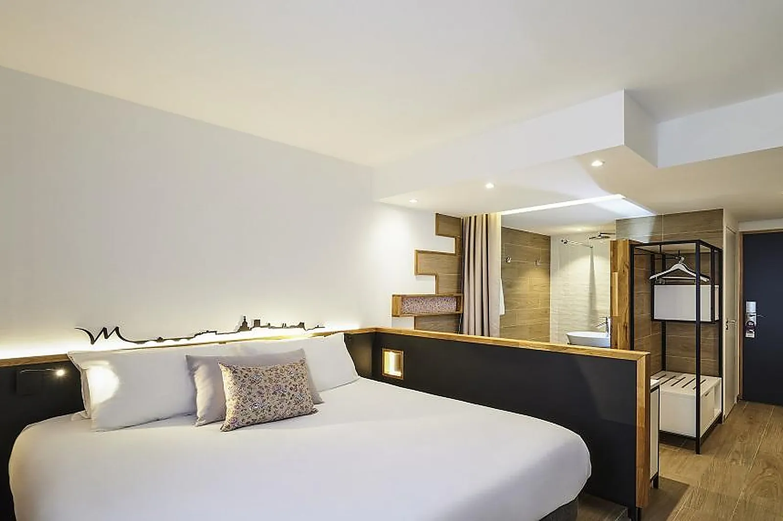 Lieux événementiels, HÔTEL MERCURE AVIGNON GARE TGV