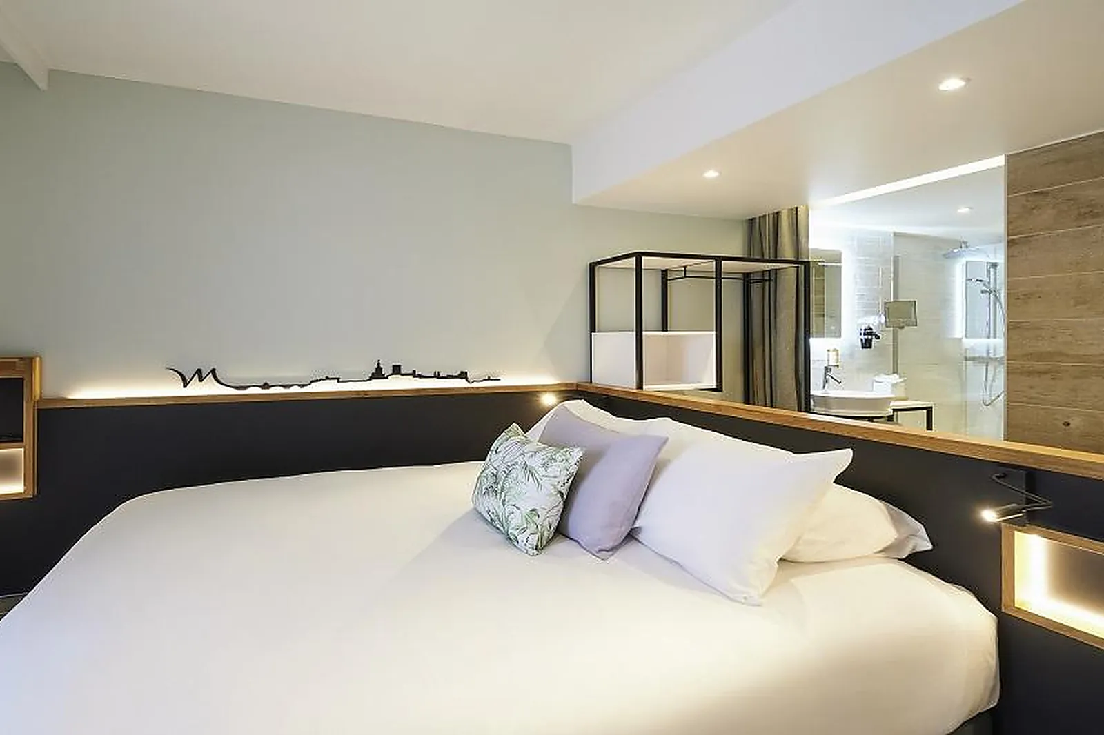 Lieux événementiels, HÔTEL MERCURE AVIGNON GARE TGV