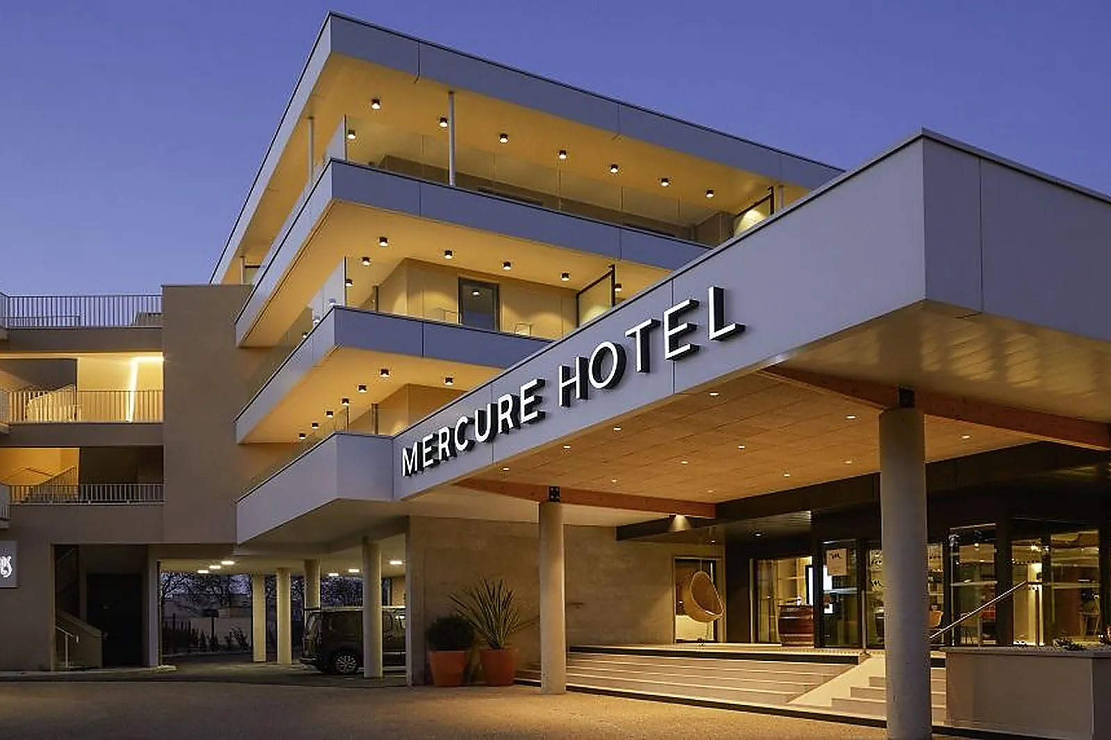 Lieux événementiels, HÔTEL MERCURE AVIGNON GARE TGV