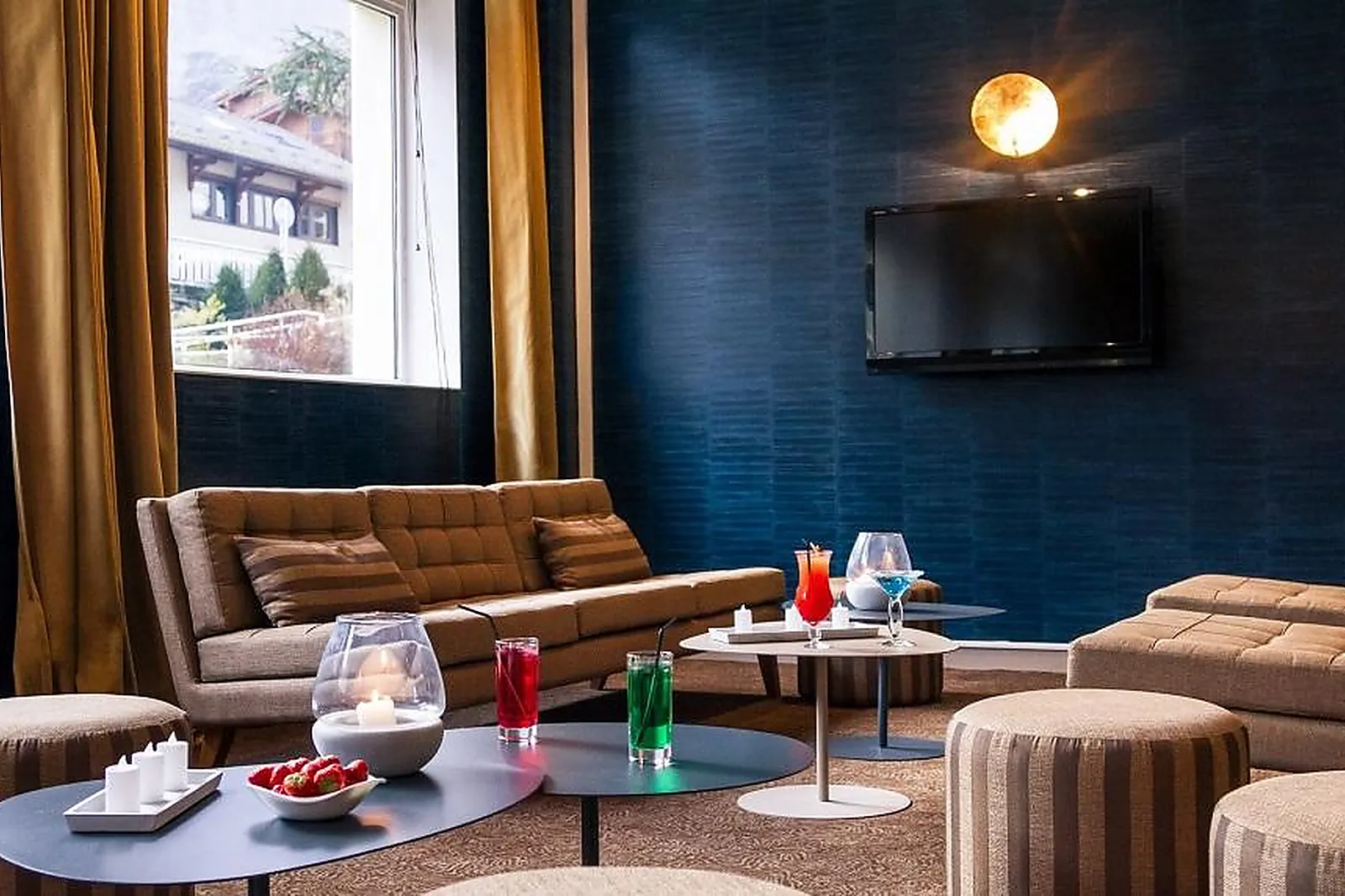 Lieux événementiels, HÔTEL MERCURE BRIDES LES BAINS - GRAND HÔTEL DES THERMES