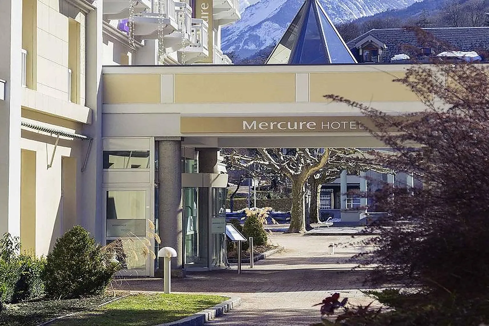 Lieux événementiels, HÔTEL MERCURE BRIDES LES BAINS - GRAND HÔTEL DES THERMES