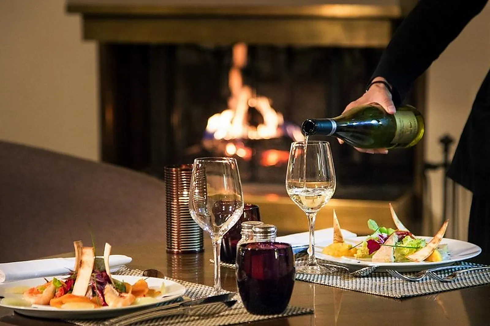 Lieux événementiels, HÔTEL MERCURE BRIDES LES BAINS - GRAND HÔTEL DES THERMES