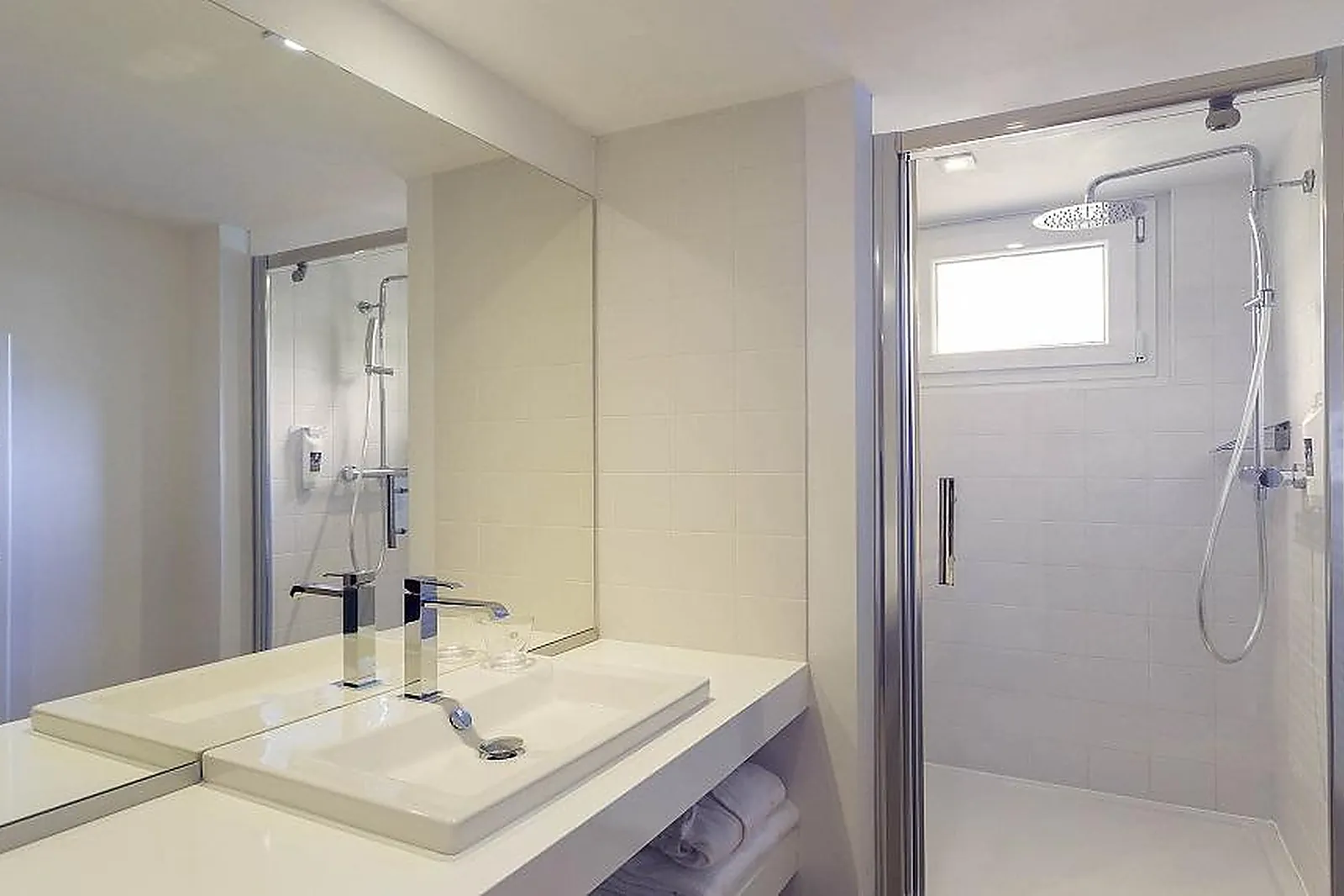 Lieux événementiels, HÔTEL MERCURE BRIDES LES BAINS - GRAND HÔTEL DES THERMES