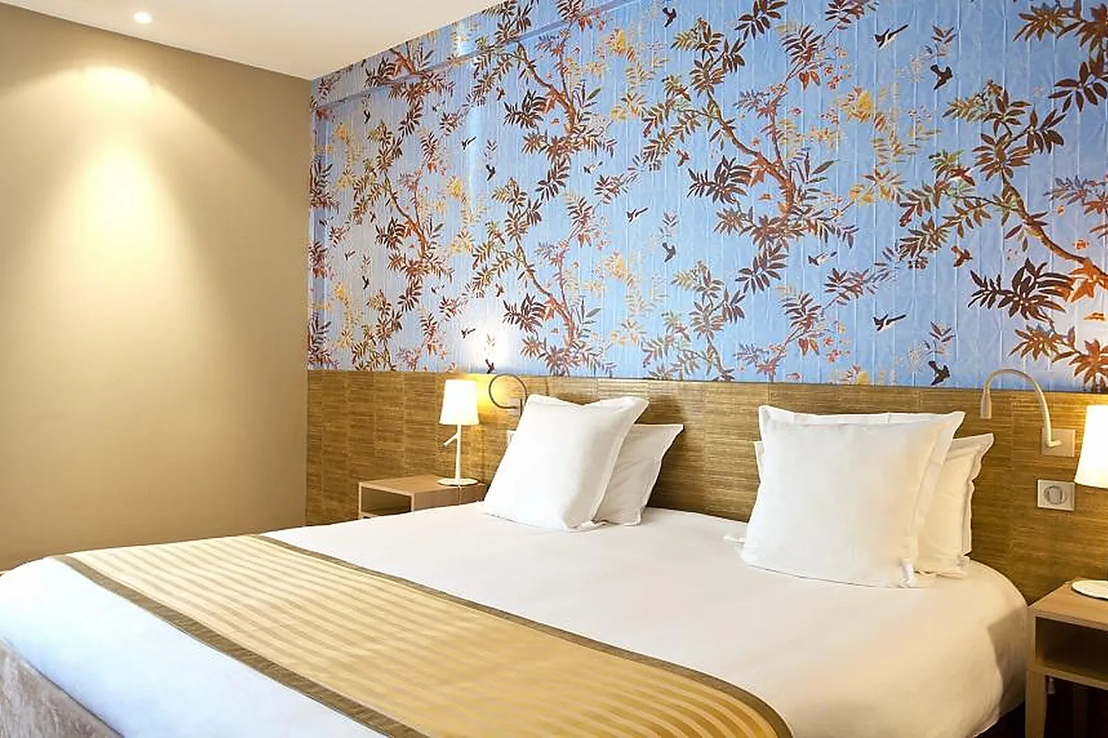 Lieux événementiels, HÔTEL MERCURE BRIDES LES BAINS - GRAND HÔTEL DES THERMES