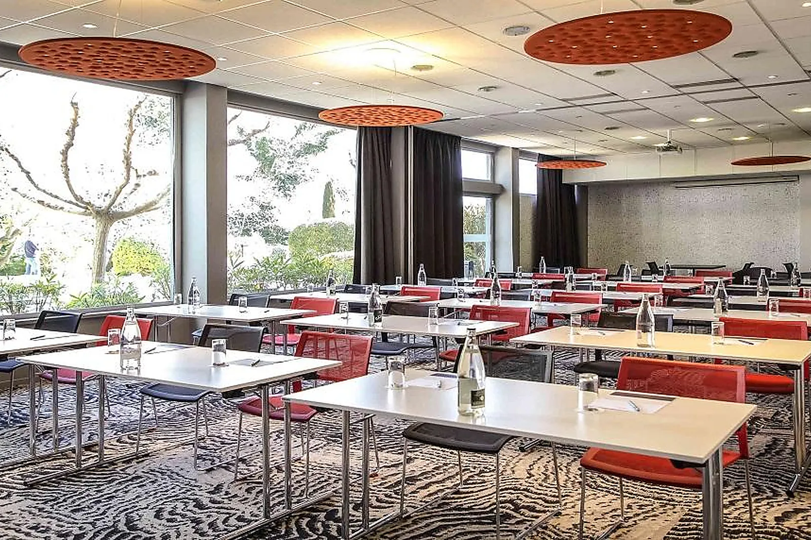 Lieux événementiels, HÔTEL MERCURE CAVAILLON