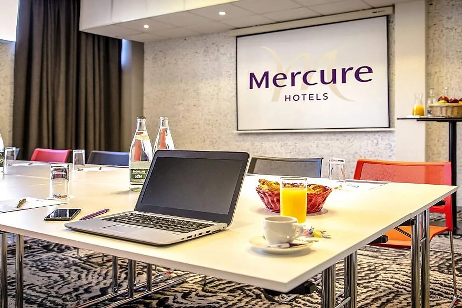 Lieux événementiels, HÔTEL MERCURE CAVAILLON