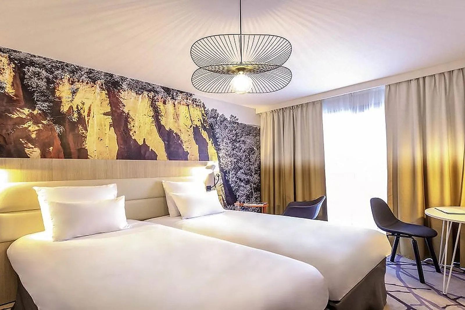 Lieux événementiels, HÔTEL MERCURE CAVAILLON