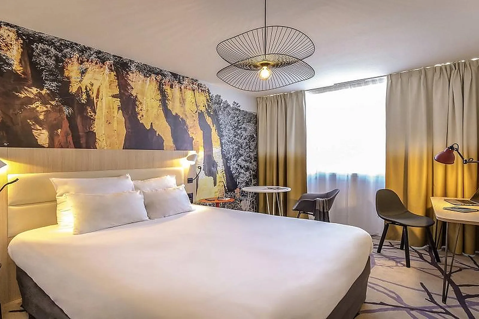 Lieux événementiels, HÔTEL MERCURE CAVAILLON