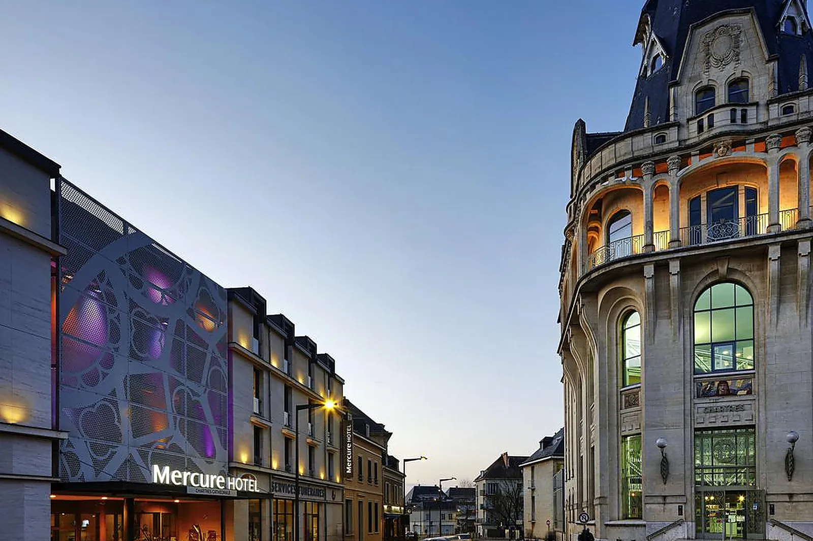 Hôtel, HÔTEL MERCURE CHARTRES CENTRE CATHÉDRALE