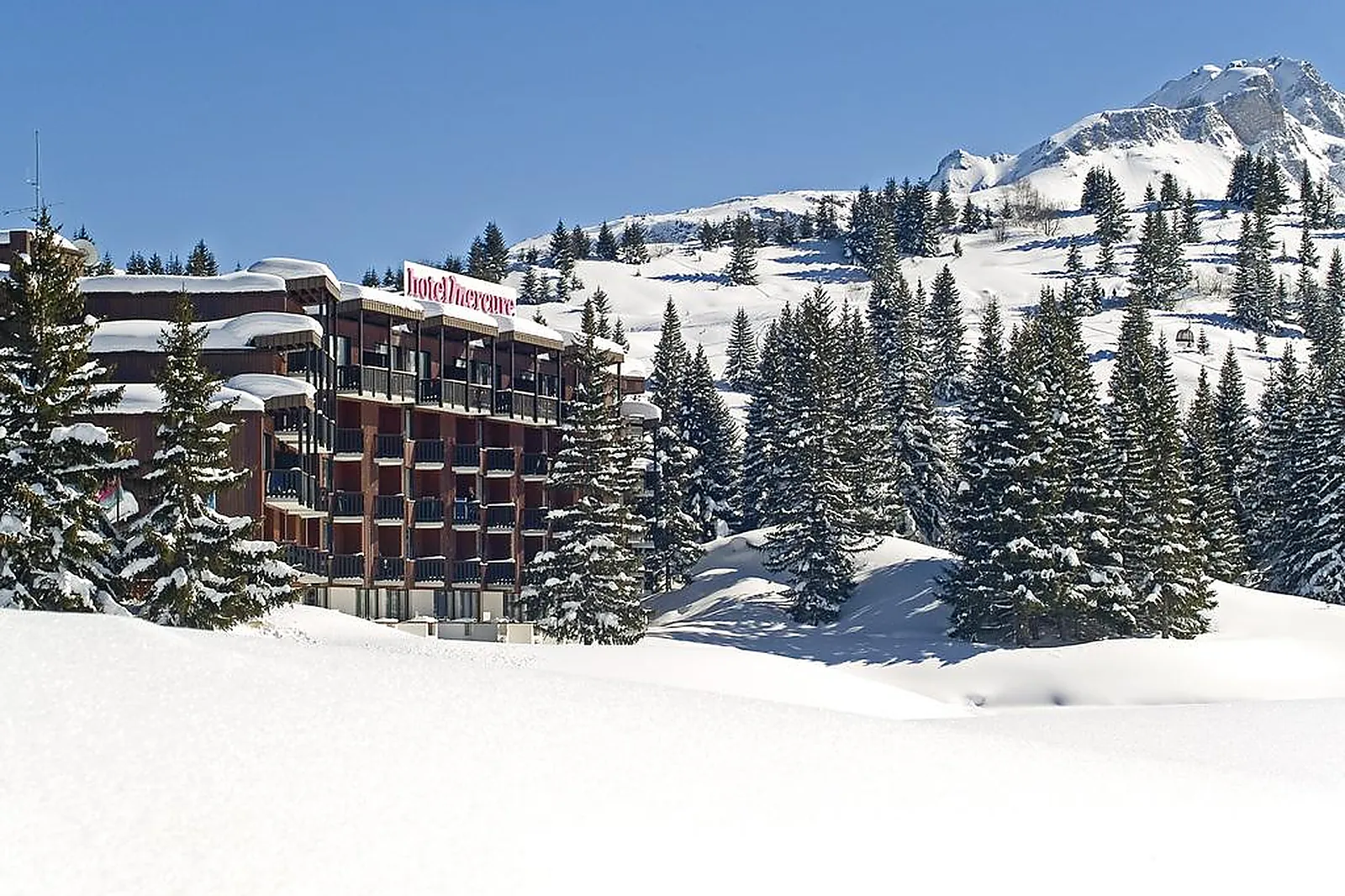 Hôtel, HÔTEL MERCURE COURCHEVEL