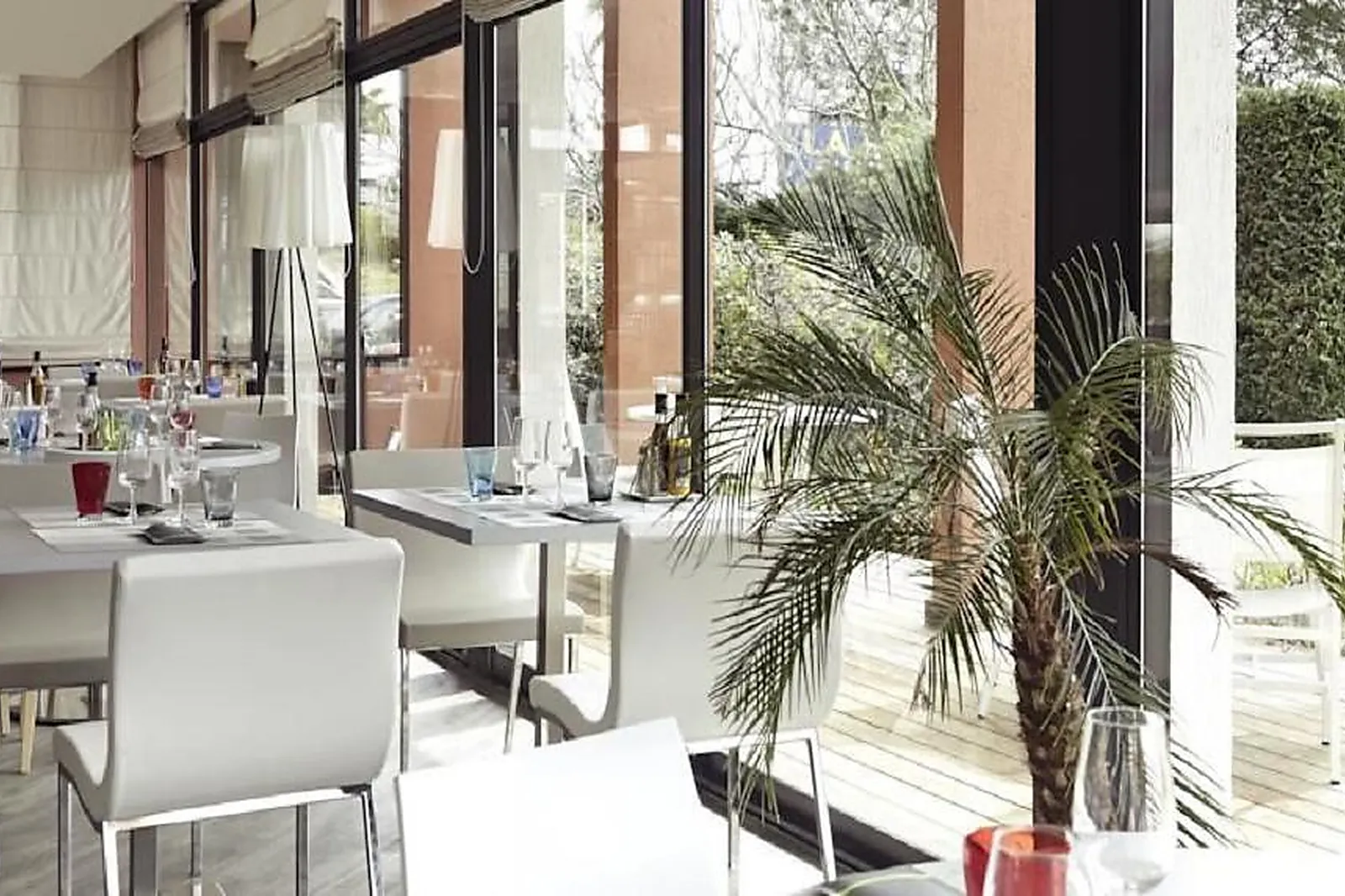 Lieux événementiels, HÔTEL MERCURE HYÈRES CENTRE