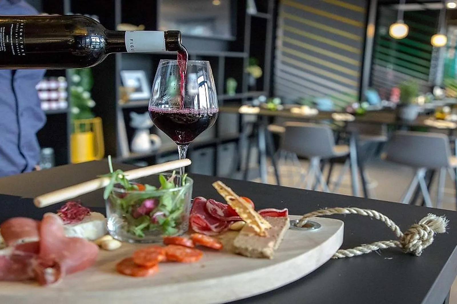 Lieux événementiels, HÔTEL MERCURE HYÈRES CENTRE