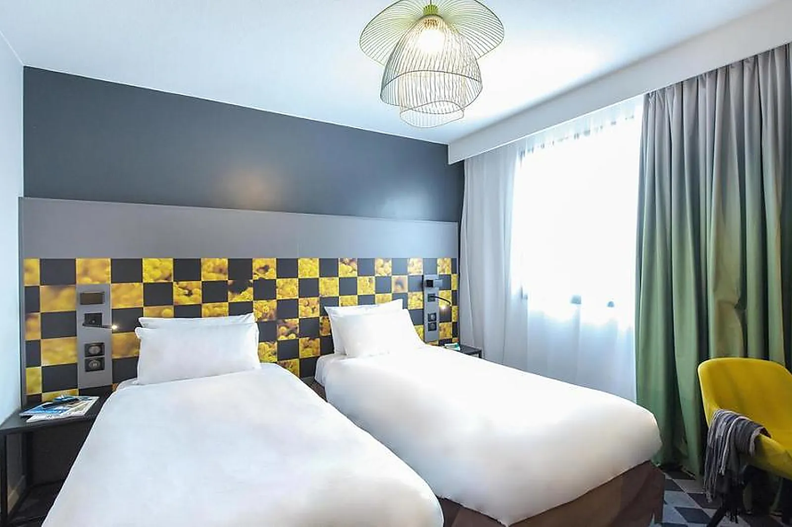 Lieux événementiels, HÔTEL MERCURE HYÈRES CENTRE