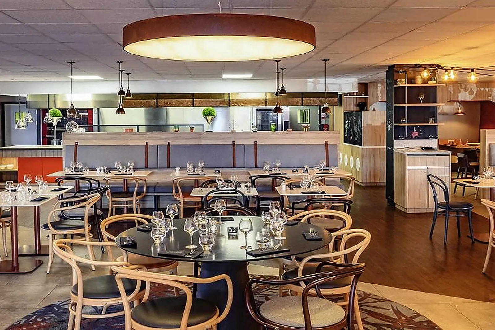 Hôtel, HÔTEL MERCURE LILLE AÉROPORT