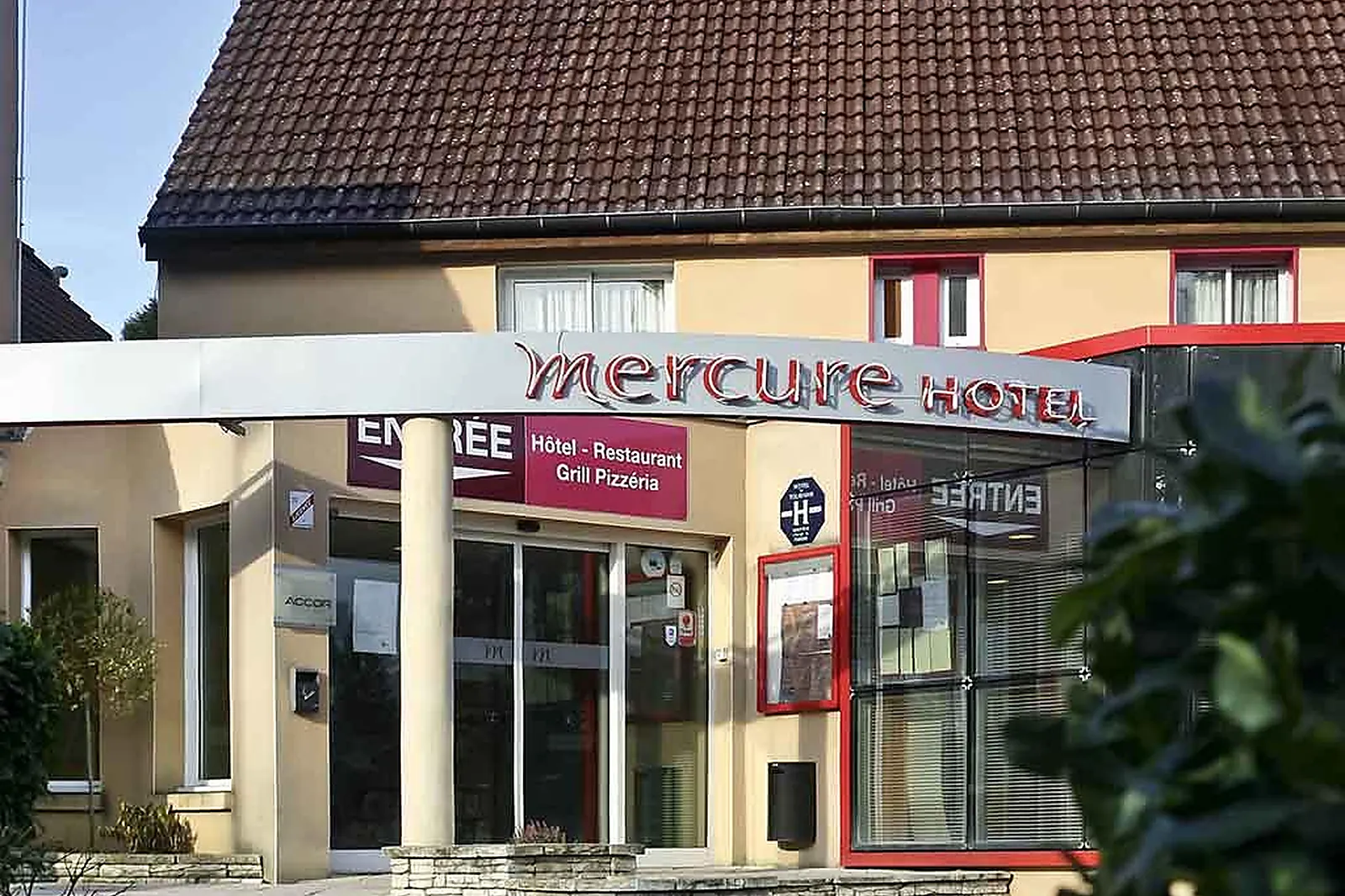 Hôtel, HÔTEL MERCURE LUXEUIL LES BAINS HEXAGONE