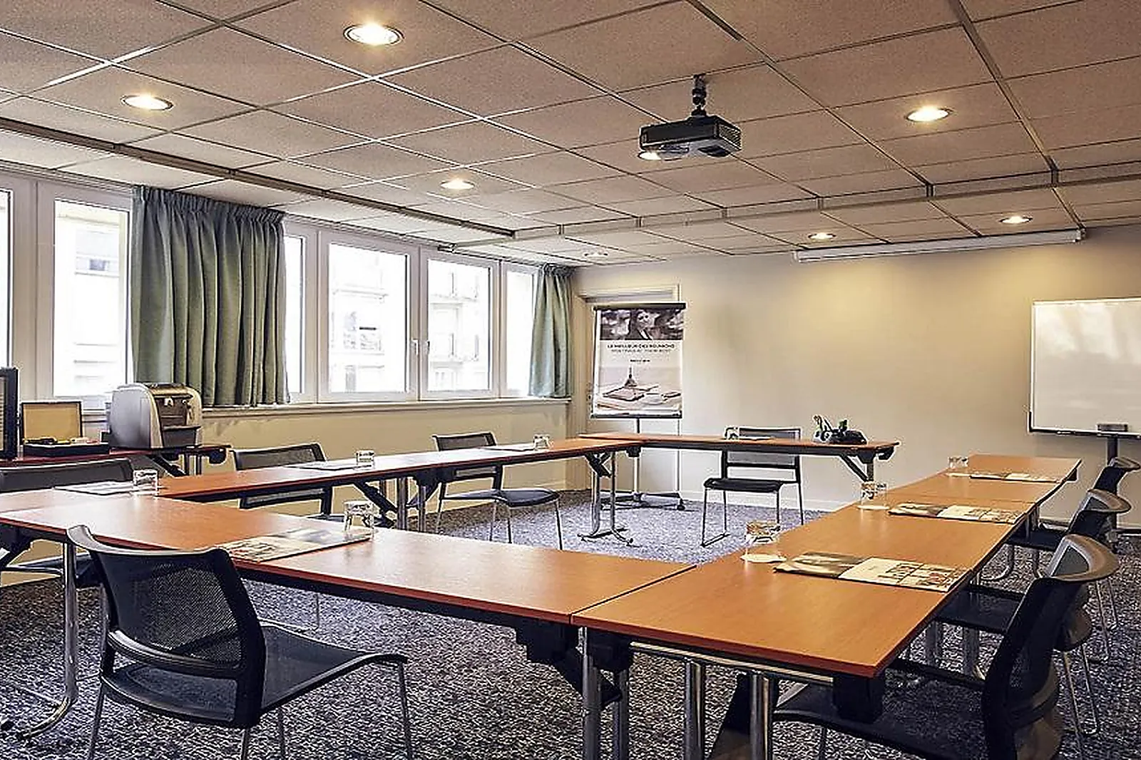 Lieux événementiels, HÔTEL MERCURE MARNE LA VALLÉE