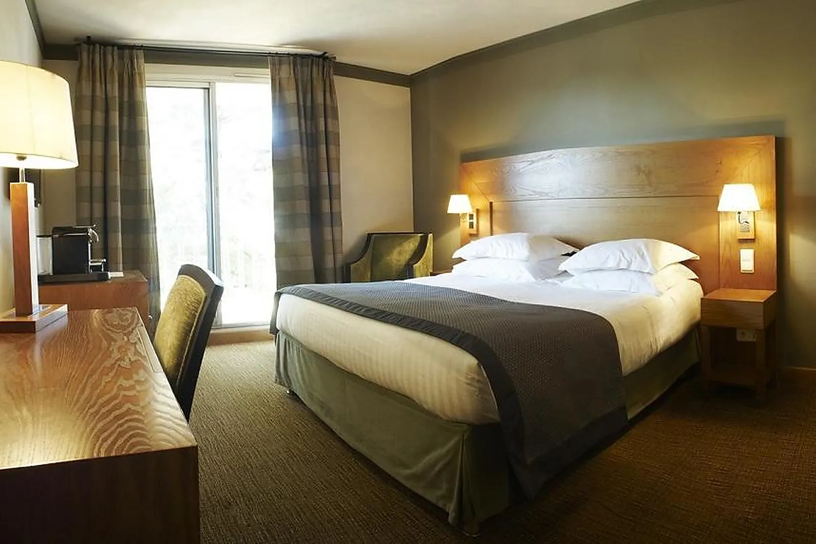 Lieux événementiels, HÔTEL MERCURE MARSEILLE CENTRE BOMPARD LA CORNICHE