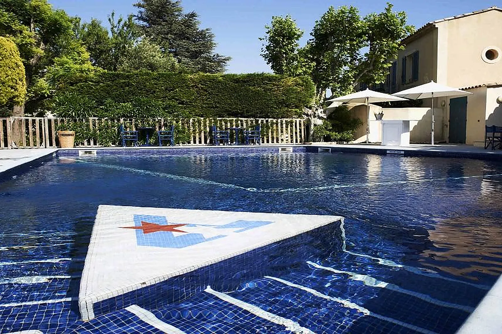 Lieux événementiels, HÔTEL MERCURE MARSEILLE CENTRE BOMPARD LA CORNICHE