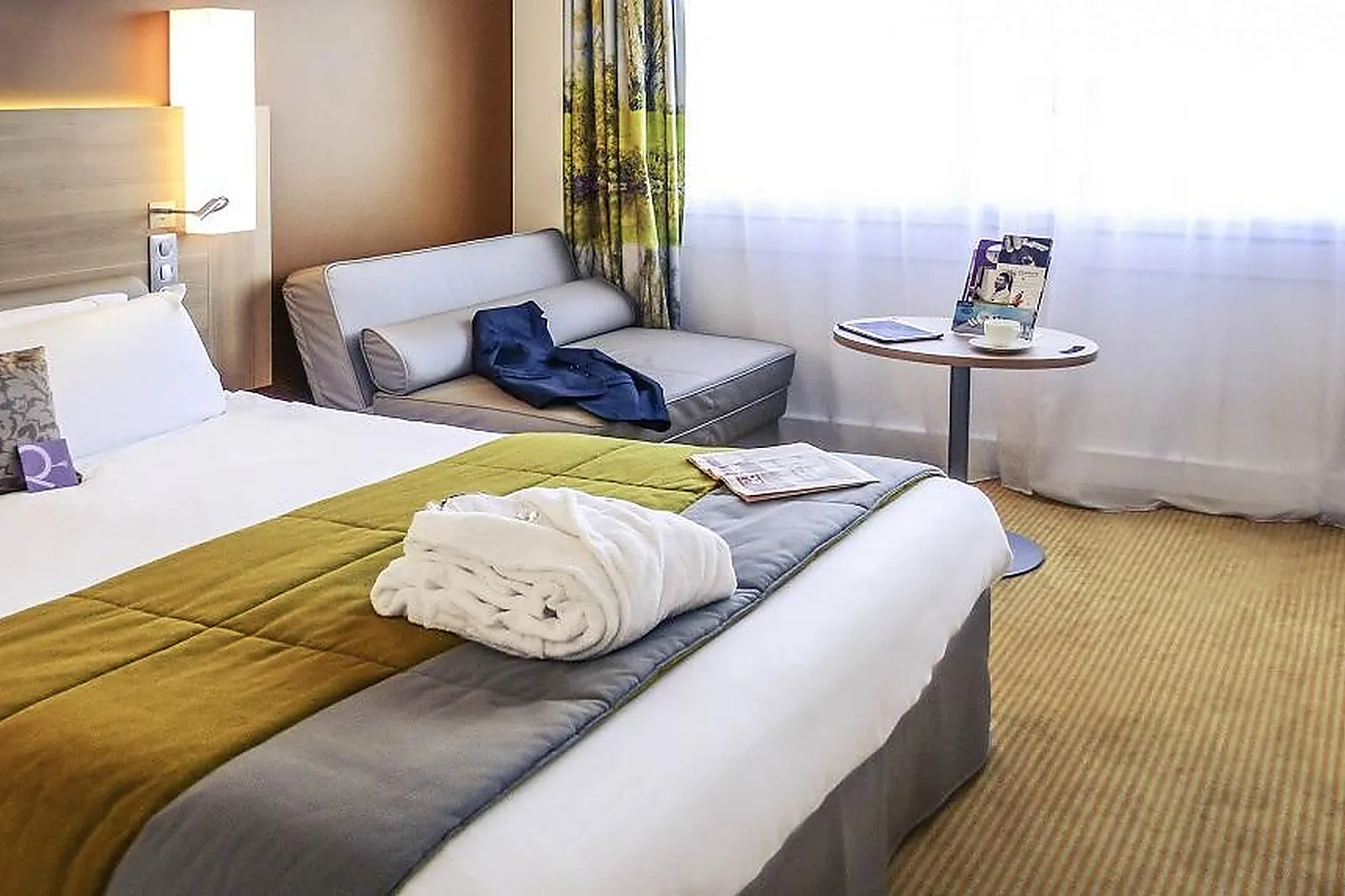 Lieux événementiels, HÔTEL MERCURE MÂCON BORD DE SAÔNE