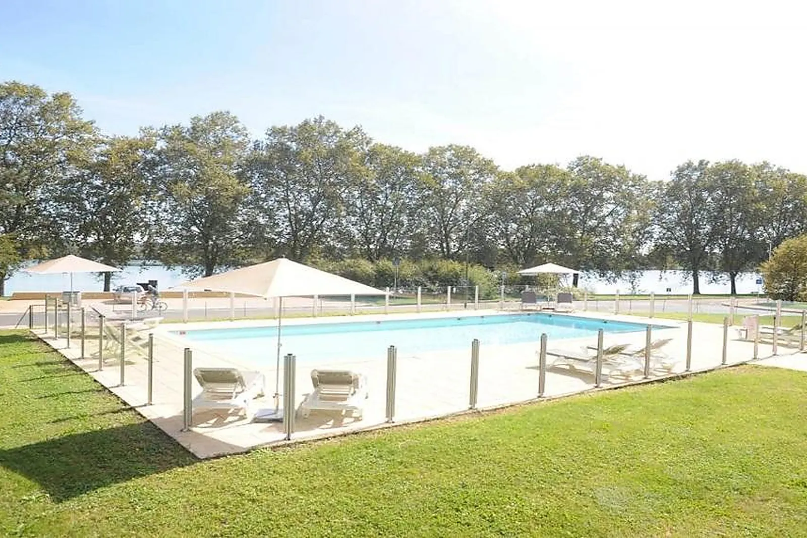 Lieux événementiels, HÔTEL MERCURE MÂCON BORD DE SAÔNE