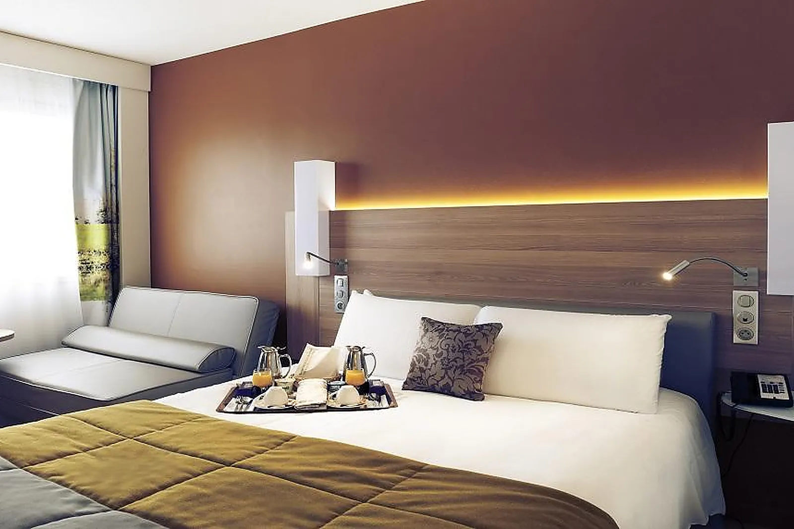 Lieux événementiels, HÔTEL MERCURE MÂCON BORD DE SAÔNE