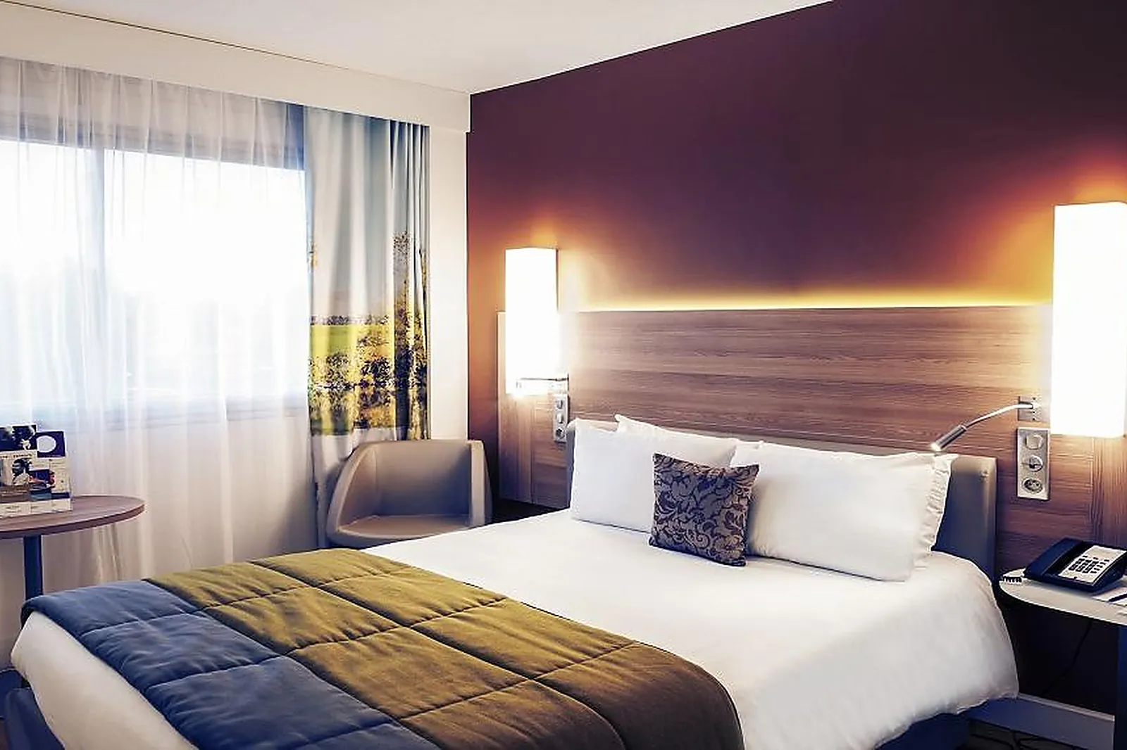 Lieux événementiels, HÔTEL MERCURE MÂCON BORD DE SAÔNE