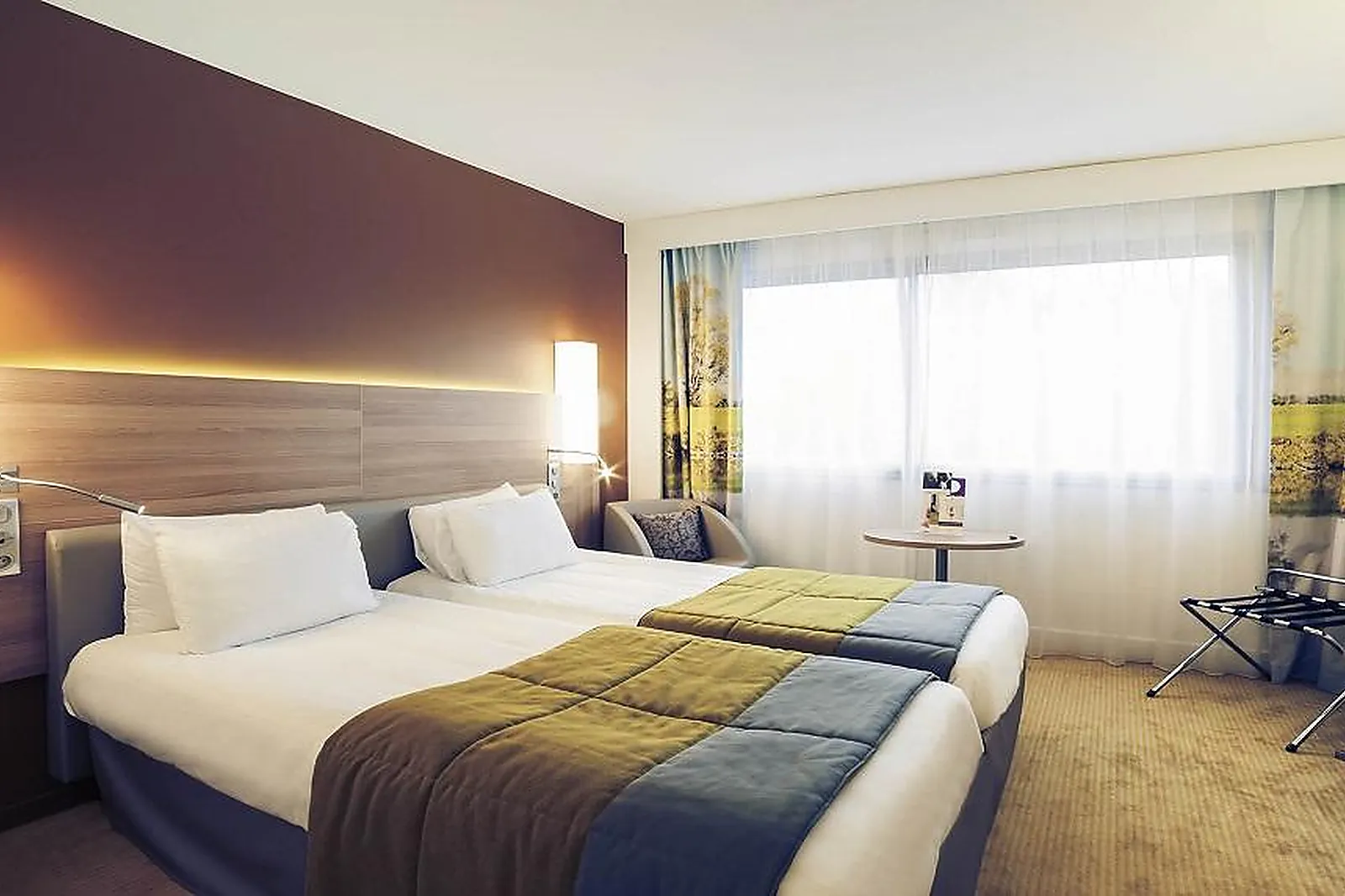 Lieux événementiels, HÔTEL MERCURE MÂCON BORD DE SAÔNE