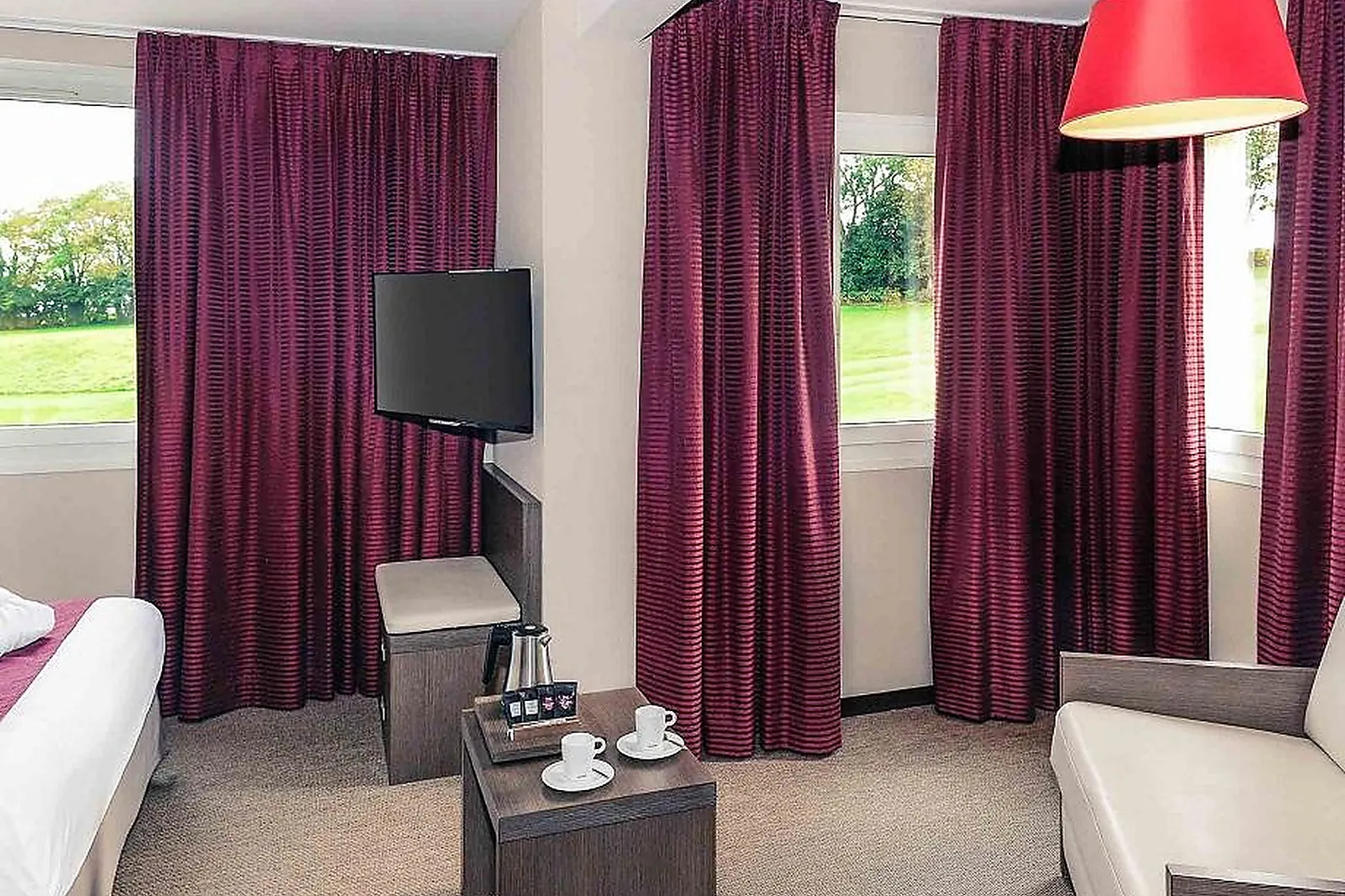 Lieux événementiels, HÔTEL MERCURE OMAHA BEACH