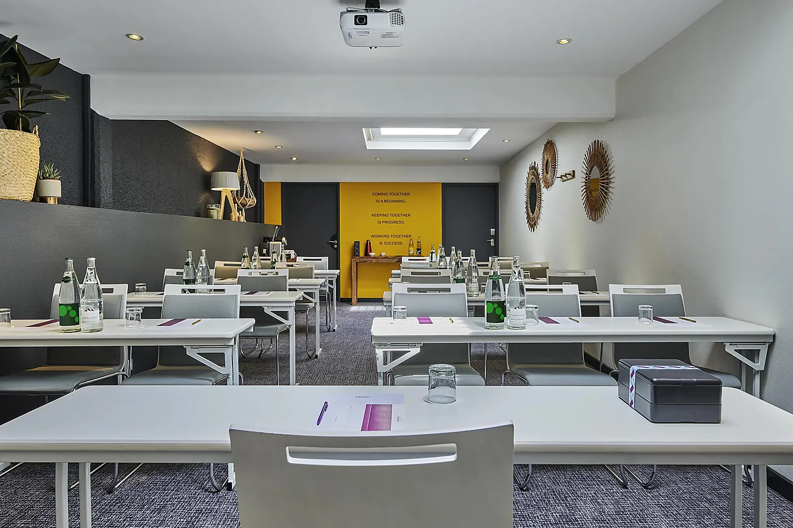 Lieux événementiels, HÔTEL MERCURE PARIS 15 PORTE DE VERSAILLES