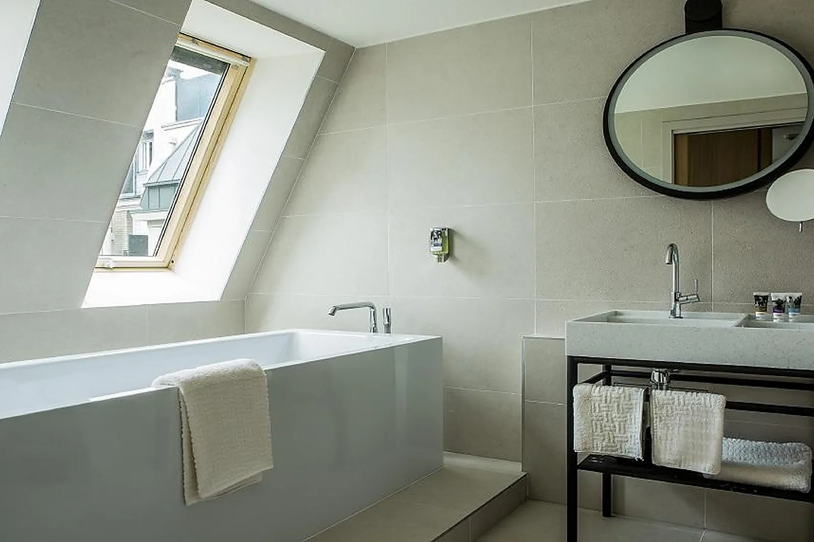 Lieux événementiels, HÔTEL MERCURE PARIS 17 BATIGNOLLES