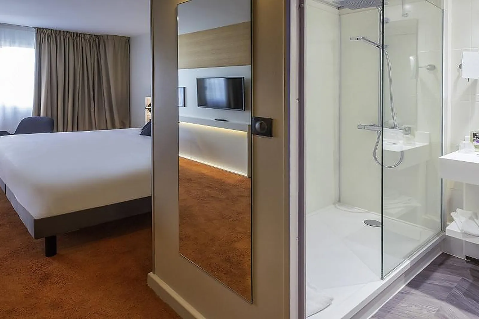 Lieux événementiels, HÔTEL MERCURE ROUEN CENTRE CHAMP DE MARS