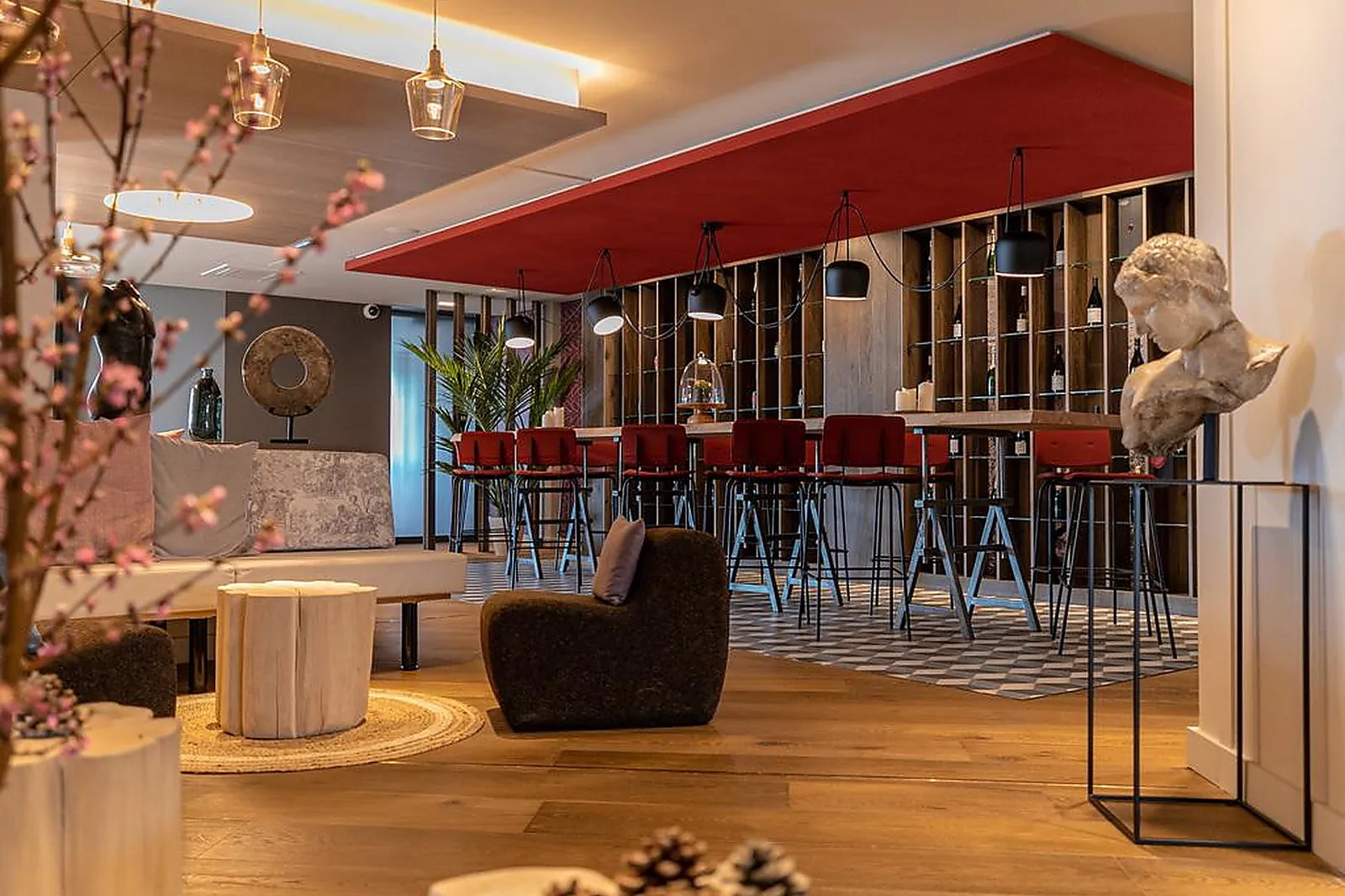 Hôtel, HÔTEL MERCURE VALENCE SUD