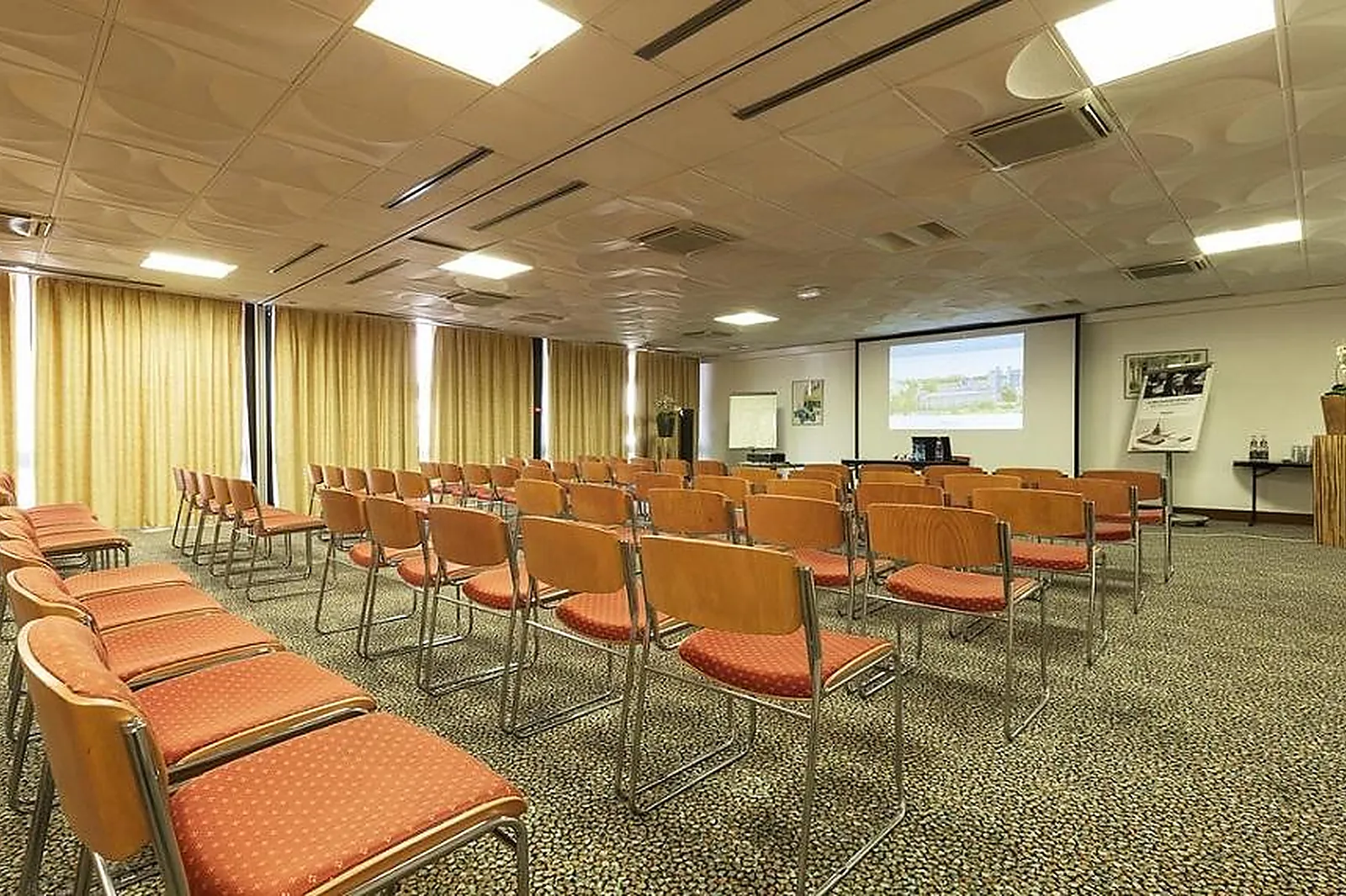 Lieux événementiels, HÔTEL MERCURE VICHY THERMALIA