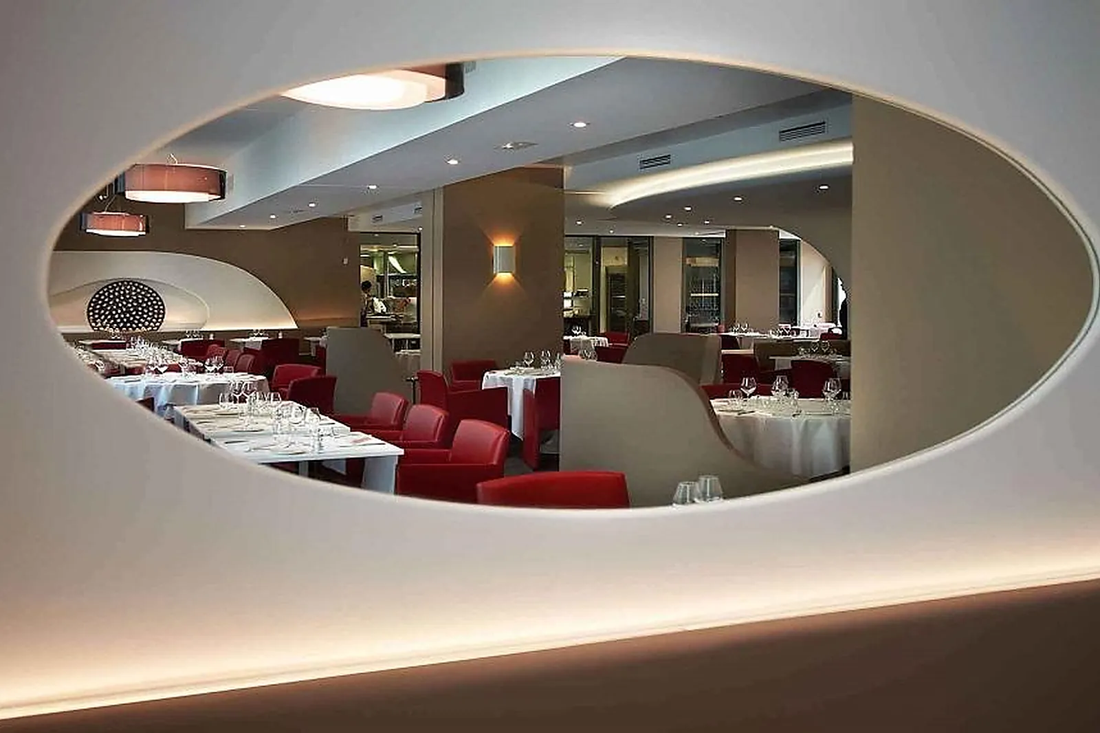 Lieux événementiels, HÔTEL MERCURE VILLEFRANCHE EN BEAUJOLAIS ICI & LÀ