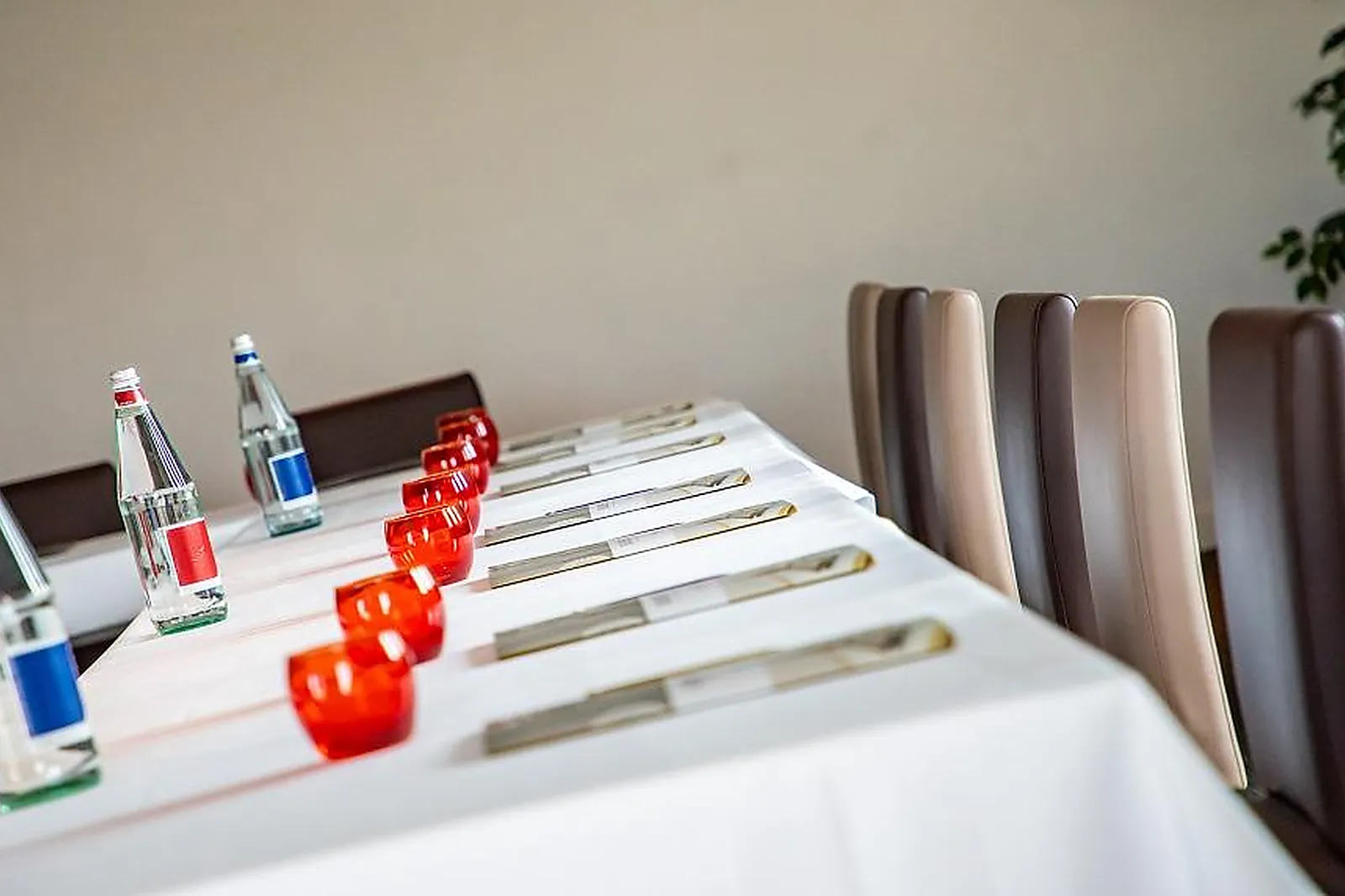 Lieux événementiels, HÔTEL MERCURE VILLEFRANCHE EN BEAUJOLAIS ICI & LÀ