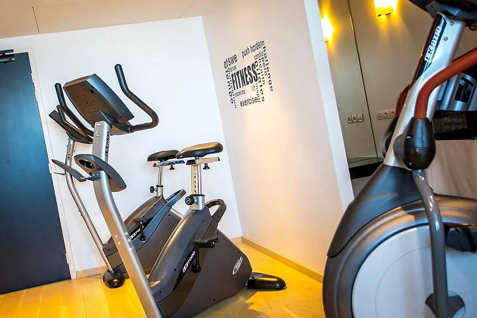 Lieux événementiels, HÔTEL MERCURE VILLEFRANCHE EN BEAUJOLAIS ICI & LÀ