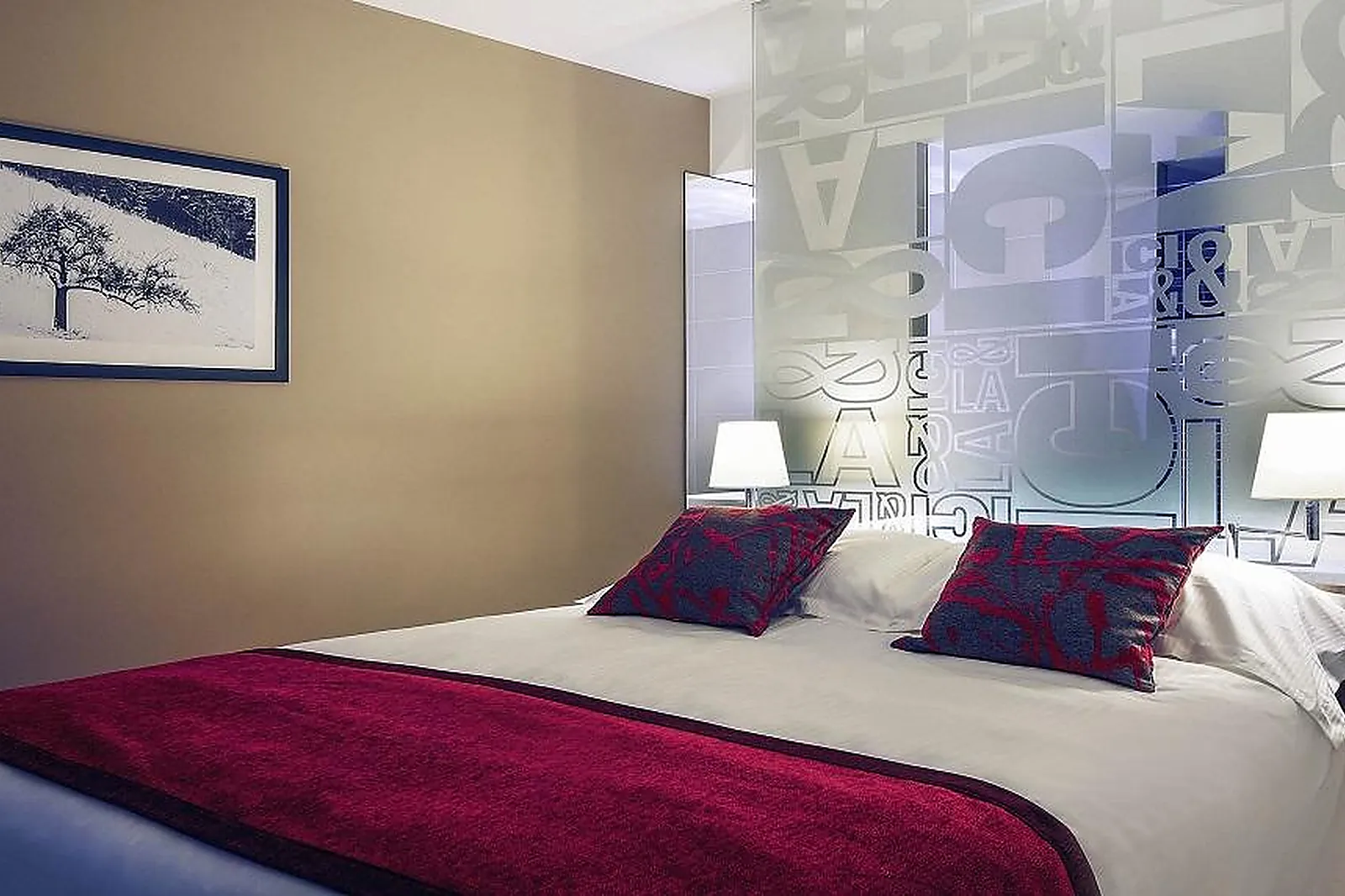 Lieux événementiels, HÔTEL MERCURE VILLEFRANCHE EN BEAUJOLAIS ICI & LÀ